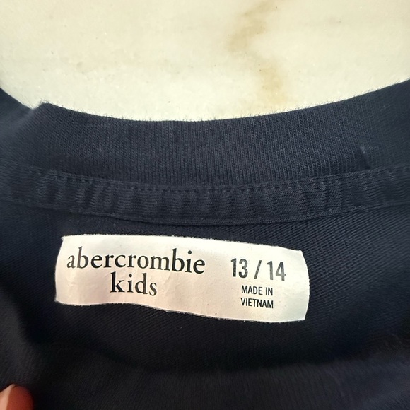 Abercrombie Kids Dark Blue Long Sleeve Tee Size 13/14 - Picture 3 of 3